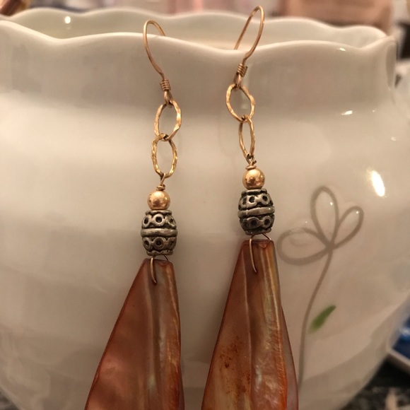 Shell earrings - Picture 2 of 2